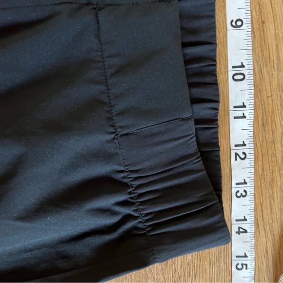 On Running Waterproof Running Pants NWT Sz Small - Picture 10 of 11